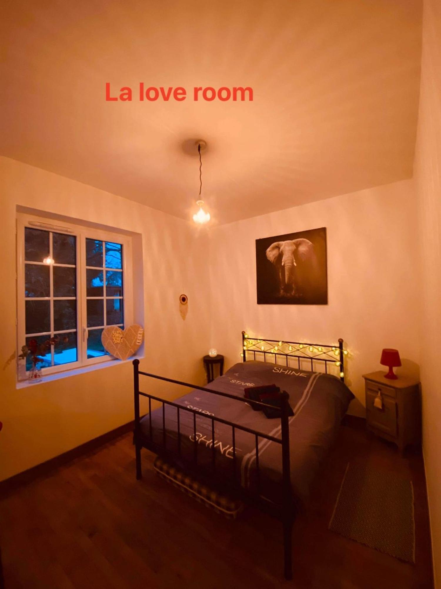 Chambre Hotes Montpinchon Dış mekan fotoğraf